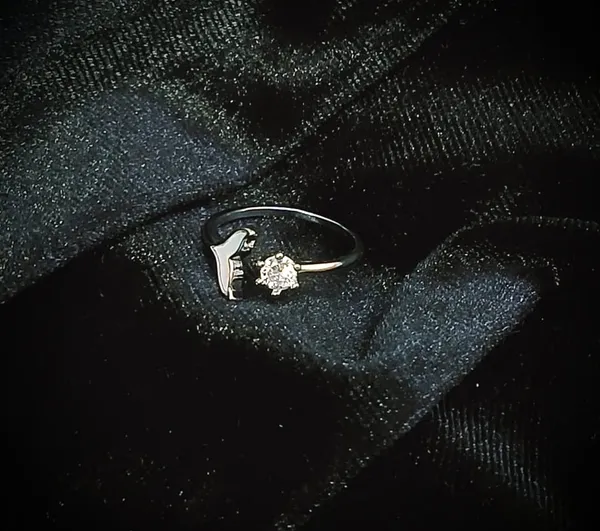 Silver_Elegant_Heart___Stone_Silver_Ring_For_Women