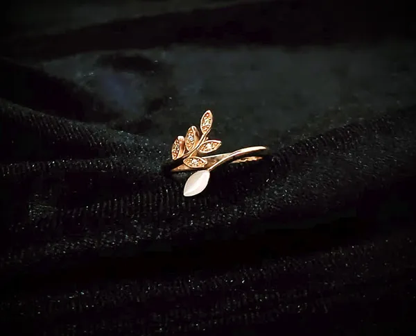 Golden_Ever_leaf_Adjustable_Ring_For_Women