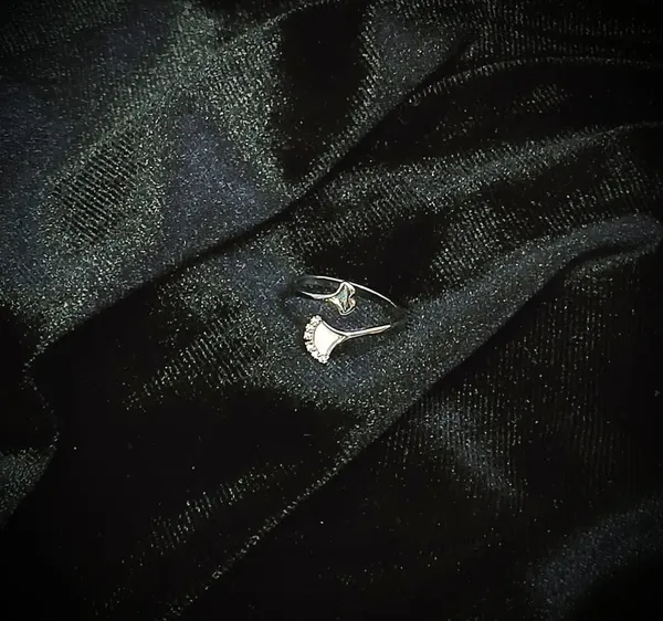 Silver_Graceful_Ginkgo_Adjustable_Ring_For_Women