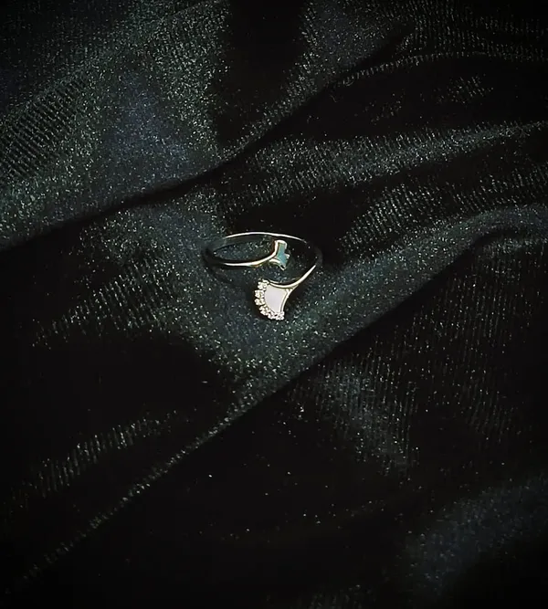 Silver_Graceful_Ginkgo_Adjustable_Ring_For_Women
