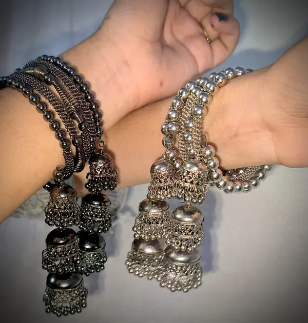 Silver_And_Black_Jhumka_Grace_Handcuff_For_Women_(Pack_Of_2)