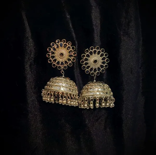 Royal_Aura_Silver_Oxidized_Jhumka