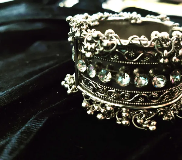 Silver_Royal_Silver_Majesty_Cuff_For_Women_(Pack_Of_2)