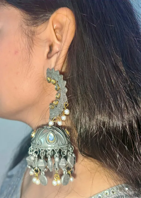Vintage_Queen_Silver_Jhumka