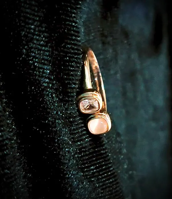 Golden_Dual_Glow_Adjustable_Ring_For_Women