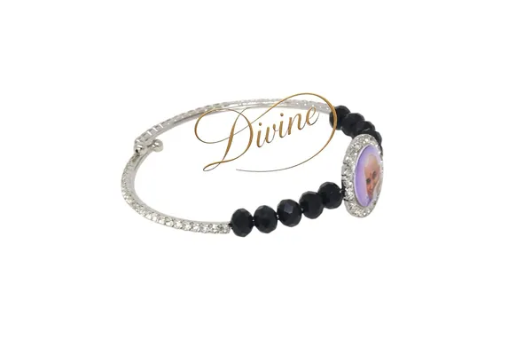 Jai_Guru_Ji_Kada_Bracelet_with_Divine_Photo_&_Elegant_Metal_Design_|_Spiritual_Protection_Wristband_for_Men_&_Women_|_Devotional_Gift_for_Faith_&_Meditation