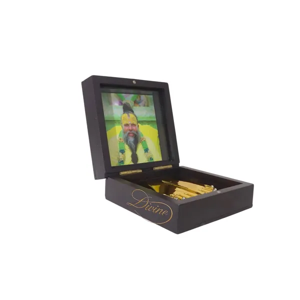 DIVINE_GURU_JI_Premanand_Ji_Maharaj_Charan_Box_|_Spiritual_Charan_Paduka_Box_for_Puja_Room,_Home_Temple_&_Meditation_|_Devotional_Gift_for_Bhakti_&_Prayer