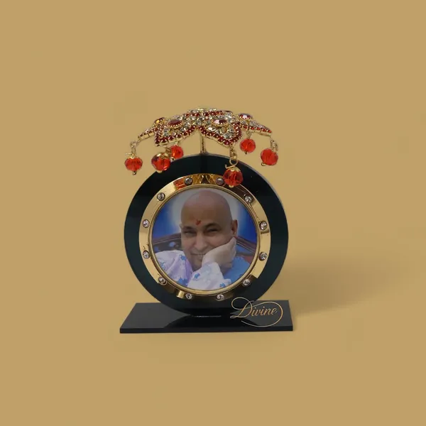 Divine_GURU_JI_Jai_guruji_Decorative_Idol_with_Umbrella_Design_|_Spiritual_Showpiece_for_Home_Temple,_Car_Dashboard_&_Office_|_Devotional_Gift_Item