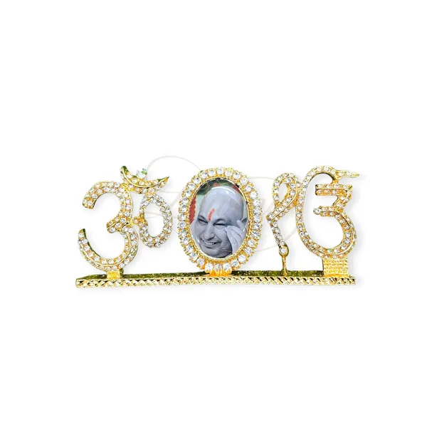Divine_GURU_JI_Jai_guru_Ji_Swaroop_Brass_Idol_with_Stonework_|_Om_&_Ek_Onkar_Devotional_Showpiece_for_Car_Dashboard,_Puja_Room,_Home_&_Office_Decor_|_Spiritual_Gift_Item