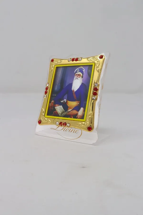 DIVINE_GURU_JI_Baba_Deep_Singh_Ji_Golden_Locket_Photo_Frame_|_Spiritual_Car_Dashboard_Idol_Frame_|_Religious_Gift_for_Home,_Office_&_Pooja_Decor