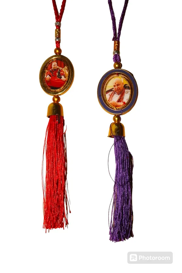 Divine_GURU_JI_guruji_Heart_Shape_Hanging_Ornament_with_Blue_Tassel_|_Car_Mirror_Hanging,_Home_&_Mandir_Decoration_|_Spiritual_Gift_(D3)