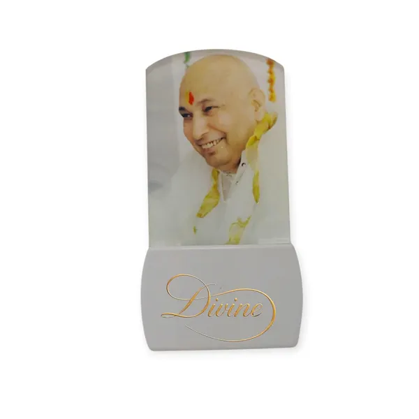 Divine_GURU_JI_guruji_LED_Lamp_|_Divine_Night_Lamp_with_Guru_Ji_Swaroop_|_Spiritual_Table_Lamp_for_Home,_Mandir_&_Gifting
