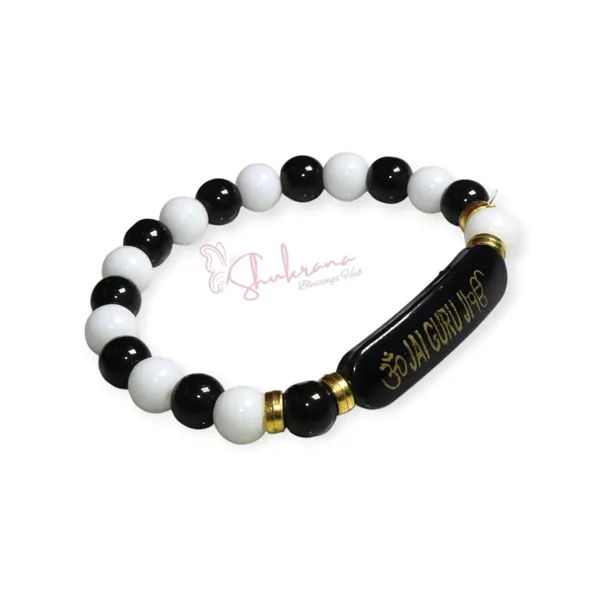 Shukrana_Blessings_Jai_Guruji_Crystal_Beaded_Black_and_White_Bracelet_with_Religious_Charm,_Clear_Crystals_and_Shining_Beads,_jai_Guru_Ji_Name_Plate_(Black-White)