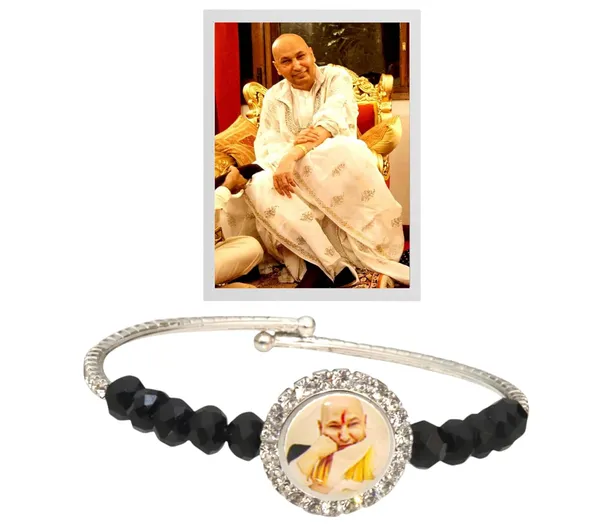 Shukrana_Blessings_Guruji_Bracelets_|_Guru_Ji_Bracelet_|_Guruji_Swaroop_Bracelets_with_Black_Crystals,_Silver-Tone_Finish,_Decorative_Oval_Photo_Frame