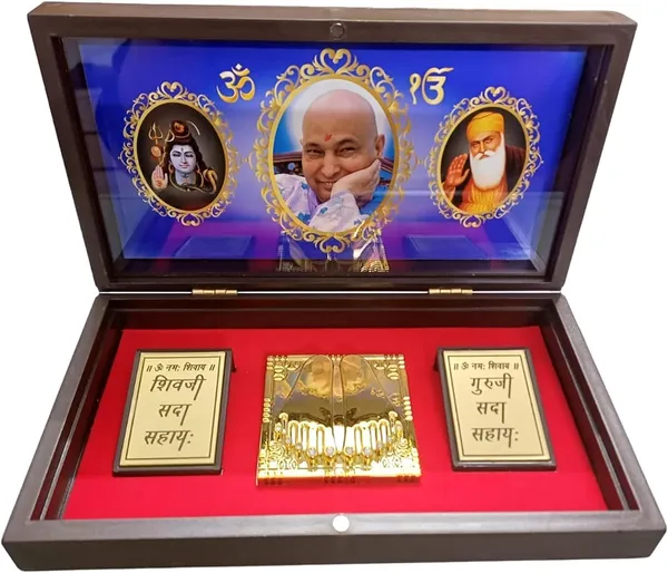 Shukrana_Blessings_Guru_Ji_Charan_Swaroop_Box_|_Wooden_Gold-Plated_Guruji_Devotional_Charan_Paduka_|_Prayer_Box_with_Mahadev_&_Waheguru