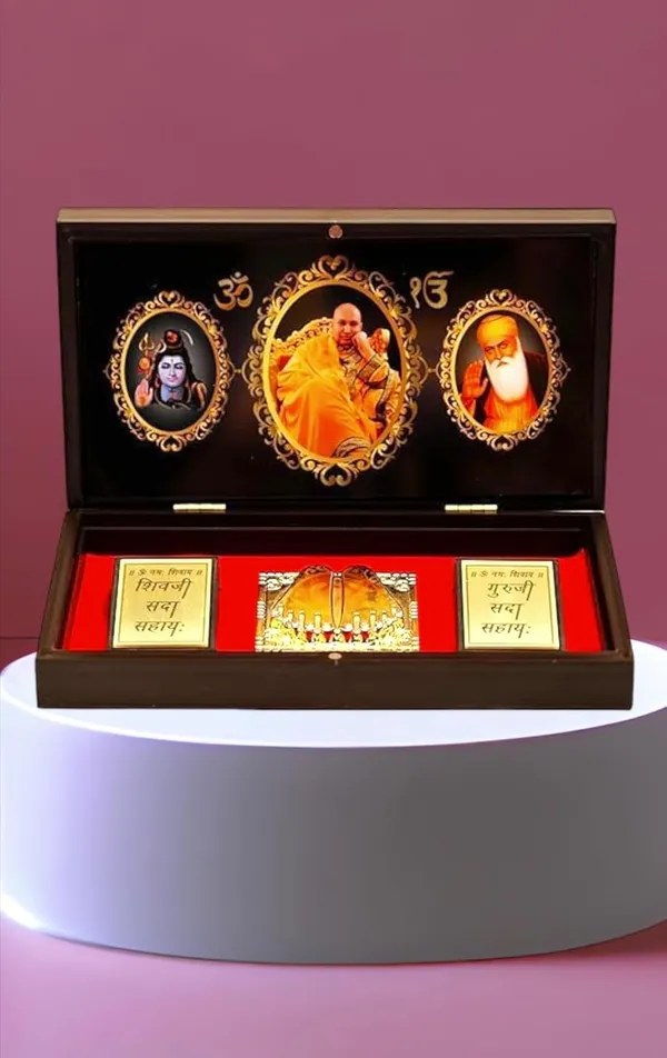 Shukrana_Blessings_Guru_Ji_Charan_Swaroop_Box_|_Wooden_Gold-Plated_Guruji_Devotional_Charan_Paduka_|_Prayer_Box_with_Mahadev_&_Waheguru