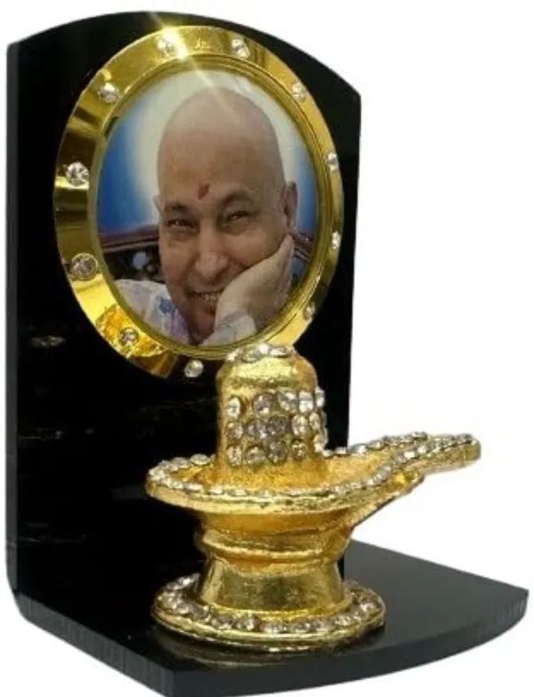 Guru_ji_Ek_Onkar_Ek_Om_Darbar_Statue_For_Pooja_Room_&_Car_Dashboard