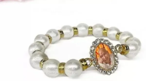 shukrana_Blessings_Hub_Plastic_Beads_Bracelet