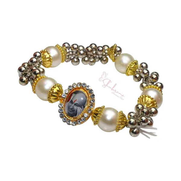 Shukrana_Blessings_Guruji_Bracelets_|_Guru_Ji_Bracelet_|_Guruji_Swaroop_Bracelets_with_Photo_Charm,_Silver_and_White_Glass_Beads,_Gold_Accents_(Grey,_One_piece)