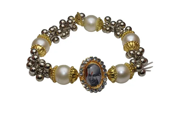 Shukrana_Blessings_Guruji_Bracelets_|_Guru_Ji_Bracelet_|_Guruji_Swaroop_Bracelets_with_Photo_Charm,_Silver_and_White_Glass_Beads,_Gold_Accents_(Grey,_One_piece)