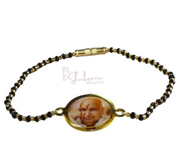 Shukrana_Blessings_Guruji_Bracelets_|_Guru_Ji_Bracelet_|_Guruji_Swaroop_Bracelets_–_Black_and_Gold_Beaded_Design_with_Magnetic_Clasp_and_Gold-Tone_Photo_Frame_(One_Piece)