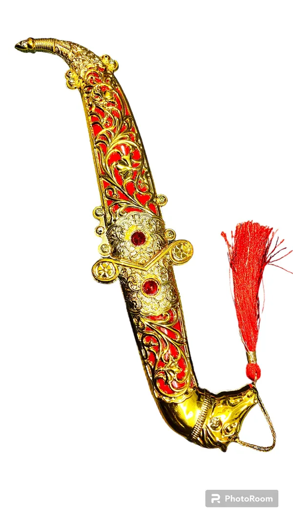 Golden_&_Red_Stylish_Shining_Look_Made_of_Fibre_Plastic_Body_with_Non_Sharp_Iron_Blade_(8_Inch)