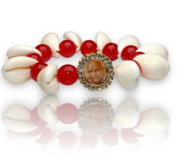 Shukrana_Blessings_Guruji_Swaroop_Kodiya_Bracelet_with_Religious_Charm,_Clear_Crystals_and_Colour_Full_Beads,_Gold-Plated_Frame_(Kodiya)
