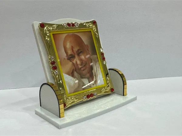 Office_Table_Photo_Frame_(Guruji_Face)