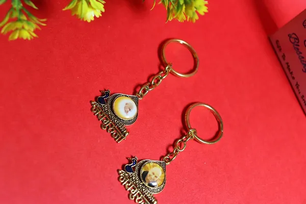 Shukran_Blessings_Guruji_Blessings_Swaroop_Keychain_|_Custom_Photo_Keyring_with_Single-Sided_Oval_Design_&_Metal_Ring,(Pack_of_2)_(Oval-Photo-Keychain-2)