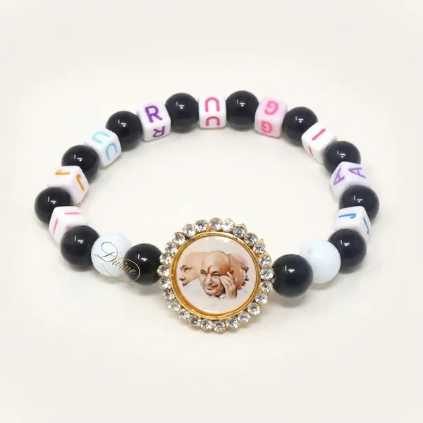 DIVINE_GURU_JI_Jai_Guruji_Swaroop_Alphabet_Bracelet_with_Jai_Guruji_Letter_Beads_|_Handmade_Spiritual_Kada_Bracelet_for_Men_&_Women_|_Devotional_Bracelet_&_Satsang_Gift