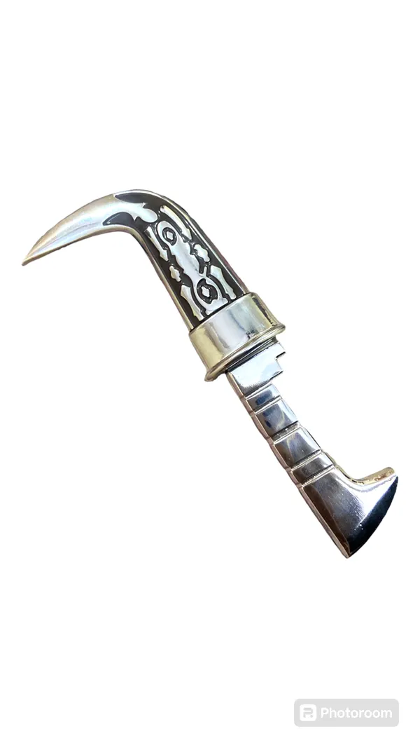 Silver_Stylish_Shining_Look_Made_of_Fibre_Plastic_Body_with_Non_Sharp_Iron_Blade_(8_Inch)