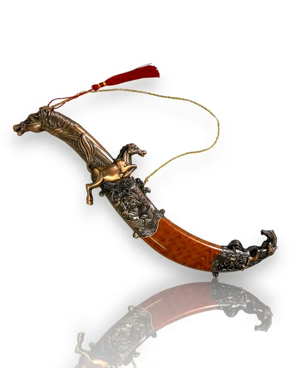 Golden_&_Red_Stylish_Shining_Look_Made_of_Fibre_Plastic_Body_with_Non_Sharp_Iron_Blade_(8_Inch)