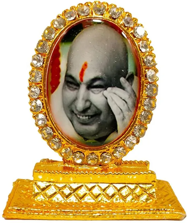 Guruji_Swaroop_Premium_Car_Dashboard_Showpiece_(Guruji_Face)