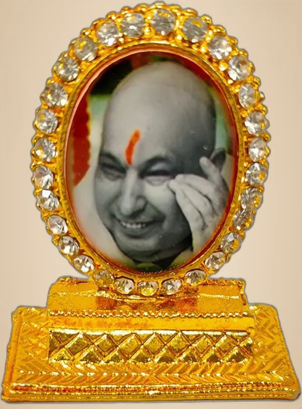 Guruji_Swaroop_Premium_Car_Dashboard_Showpiece_(Guruji_Face)