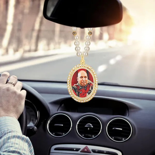 GuruJi_Swaroop_Photo_Car_Hanging_Oval_Shape_Diamond_Nug_Pendant(pk-12)