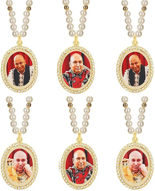 GuruJi_Swaroop_Photo_Car_Hanging_Oval_Shape_Diamond_Nug_Pendant(pk-6)