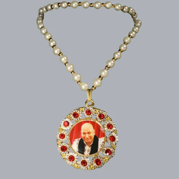 Shukrana_Blessings_Jai_Guruji_Swaroop_Pendant_Locket_with_Mala_|_Jai_Guruji_Blessings_Necklace_for_Men_&_Women_|_Spiritual_&_Devotional_Jewelry_(Pendant-Locket-Mala2)