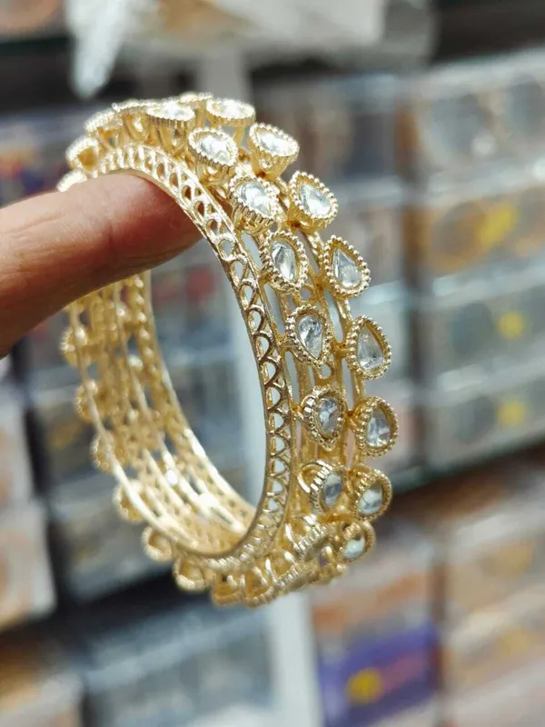 Gold_Premium__Brass_Bangle_For_Women_(Pack_Of_2)