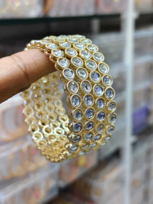 Gold_Premium__Brass_Bangle_For_Women_(Pack_Of_4)