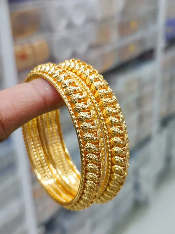 Gold_Premium__Brass_Bangle_For_Women_(Pack_Of_2)