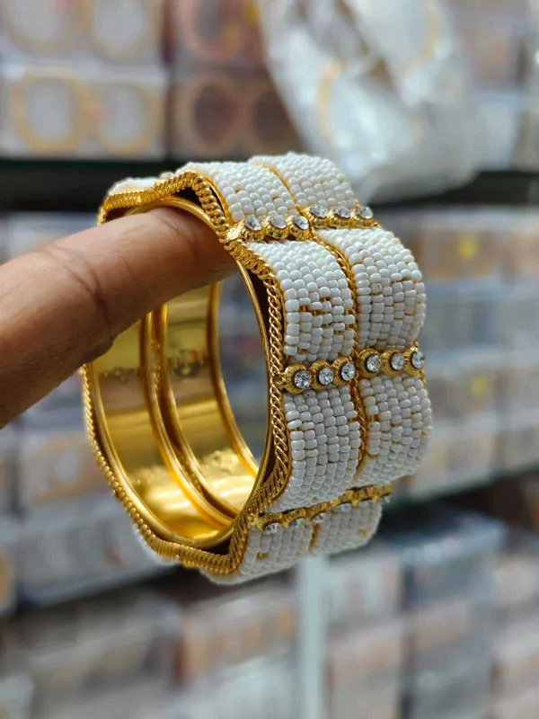 Gold_Premium__Brass_Bangle_For_Women_(Pack_Of_2)
