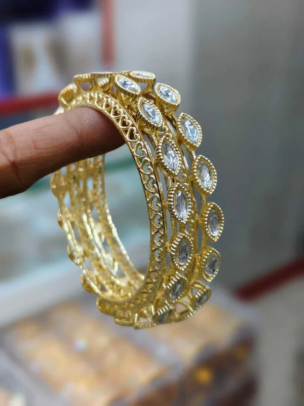 Gold_Premium__Brass_Bangle_For_Women_(Pack_Of_2)
