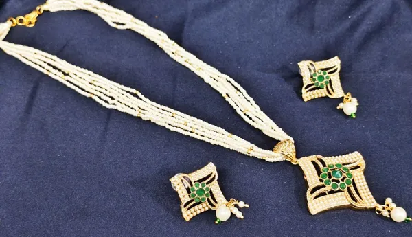 Green_Premium_Alloy_Earrings_&_Necklace_Jewellery_Set_For_Women_(Pack_Of_2)