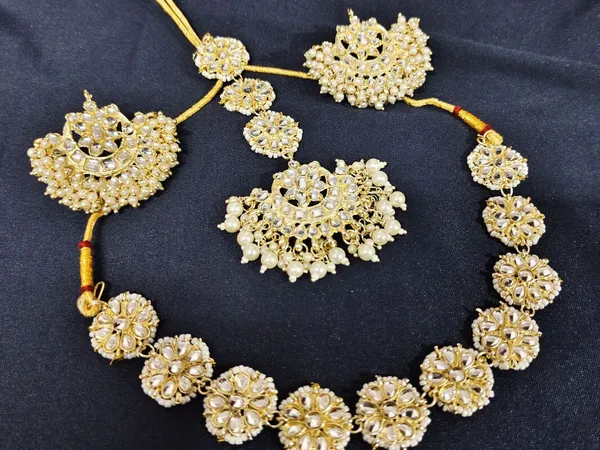 Gold_Premium_Alloy_Earrings_&_Necklace_Jewellery_Set_For_Women_(Pack_Of_3)