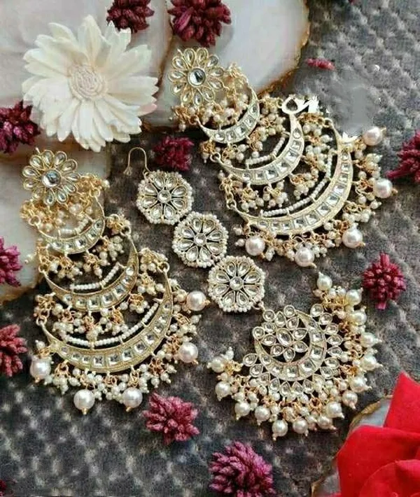 Gold_Premium_Alloy_Earrings_&_Maang_Tikka_Jewellery_Set_For_Women