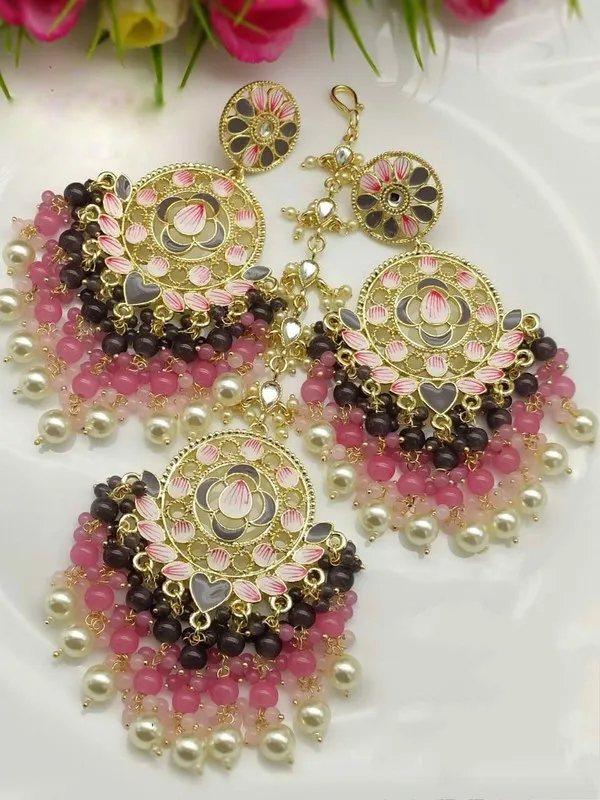 Black_Premium_Brass_Earrings_&_Maang_Tikka_Jewellery_Set_For_Women
