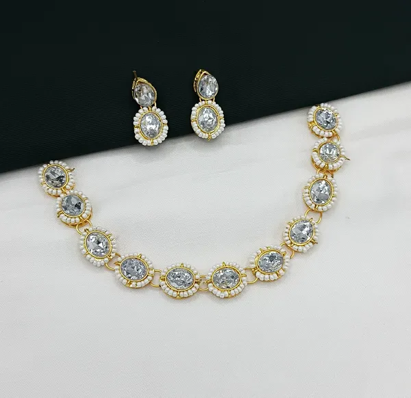 Gold-plated_Necklace__Earring_&_Maang_Tikka_Set__For_Women