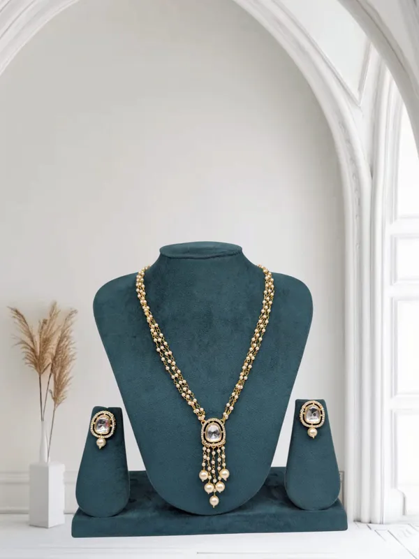 Gold-plated_Necklace__Earring_&_Maang_Tikka_Set__For_Women