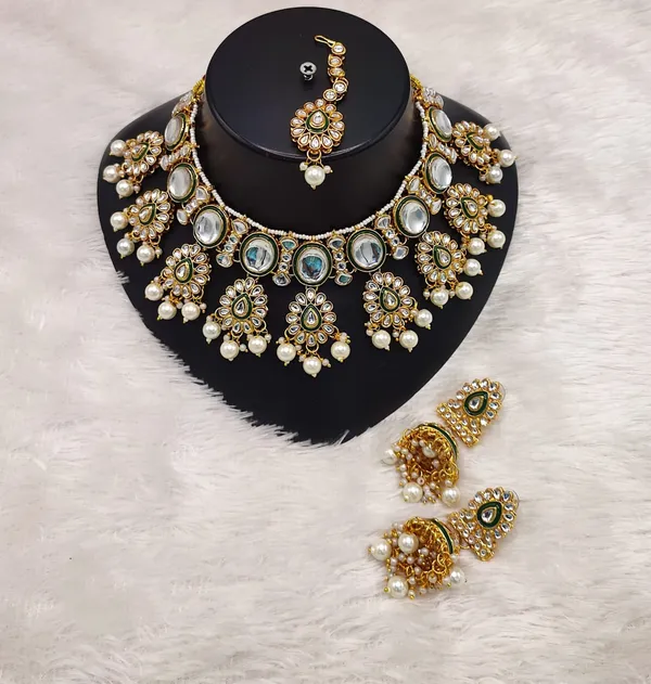 White_Gold-plated_Necklace__Earring_&_Maang_Tikka_Set__For_Women