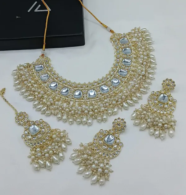 White_Gold-plated_Necklace__Earring_&_Maang_Tikka_Set__For_Women